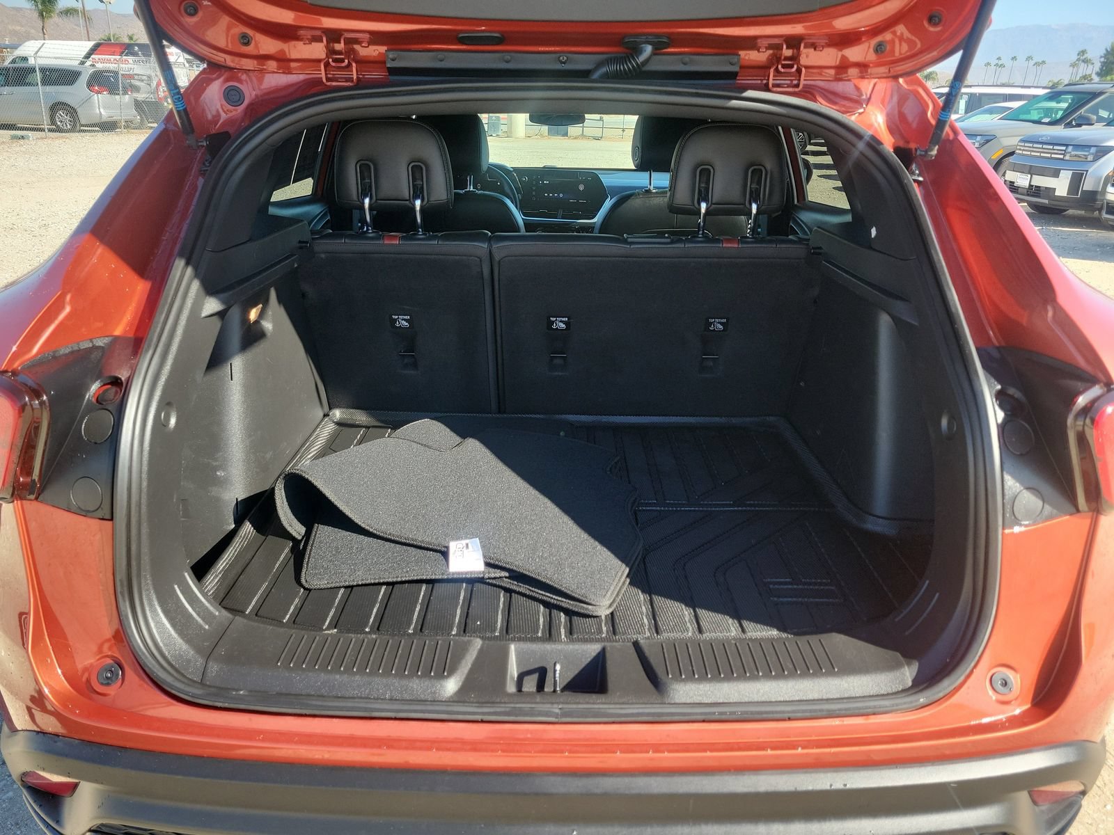 Used 2024 Chevrolet Trax RS FWD image 29