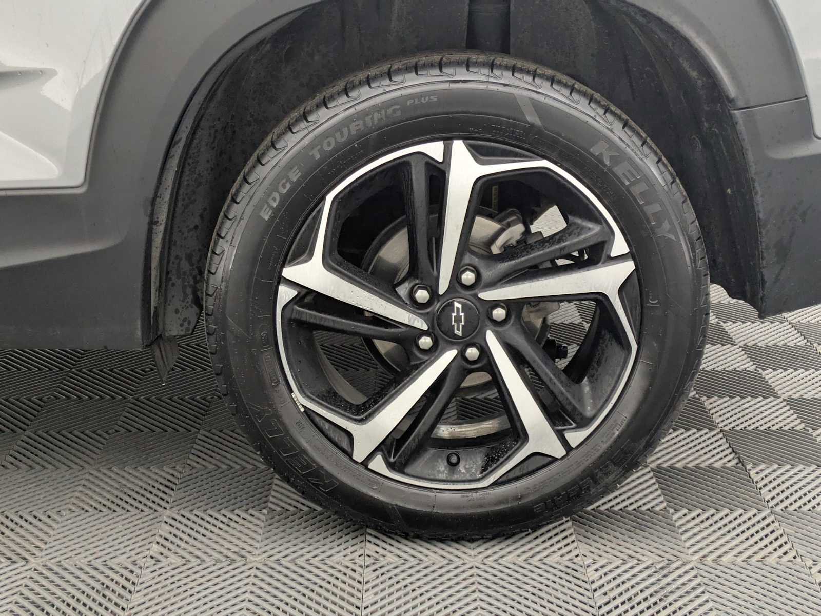 Used 2023 Chevrolet TrailBlazer RS image 14