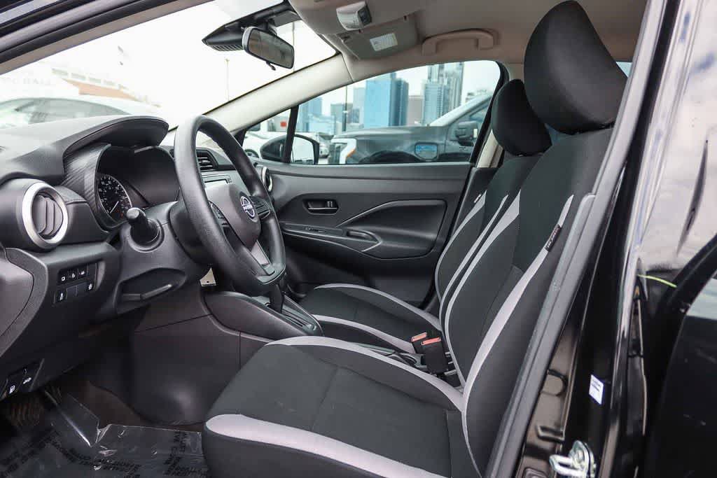 Used 2025 Nissan Versa S w/ Trunk Package FWD image 17