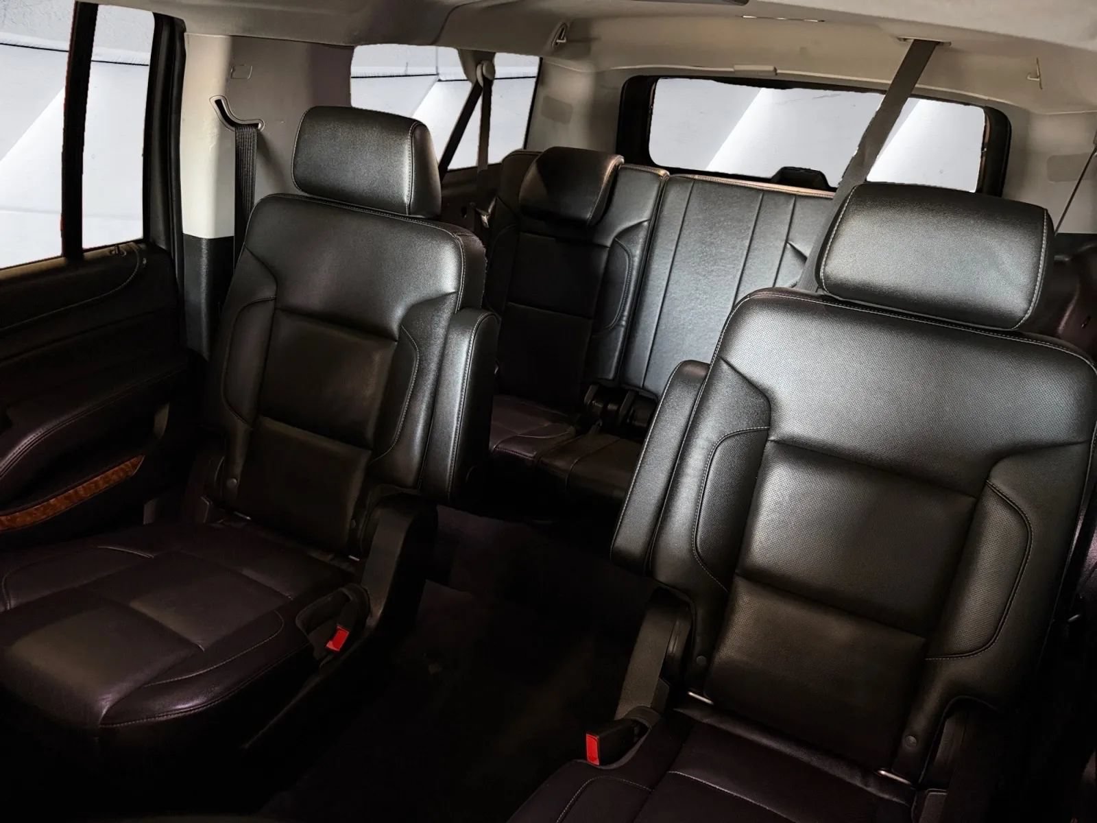 Used 2020 Chevrolet Suburban Premier AWD/4WD image 18