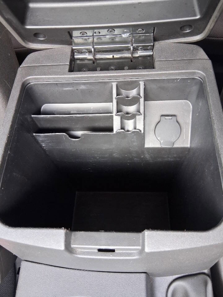 Used 2010 Nissan Frontier SE w/ Power Pkg image 29