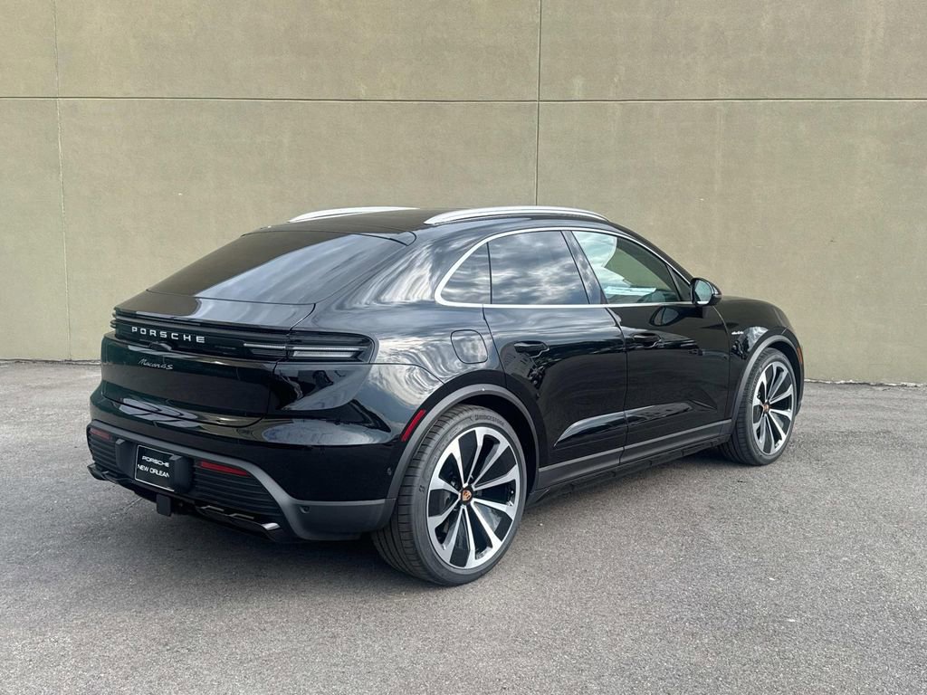 New 2025 Porsche Macan 4S Electric image 6