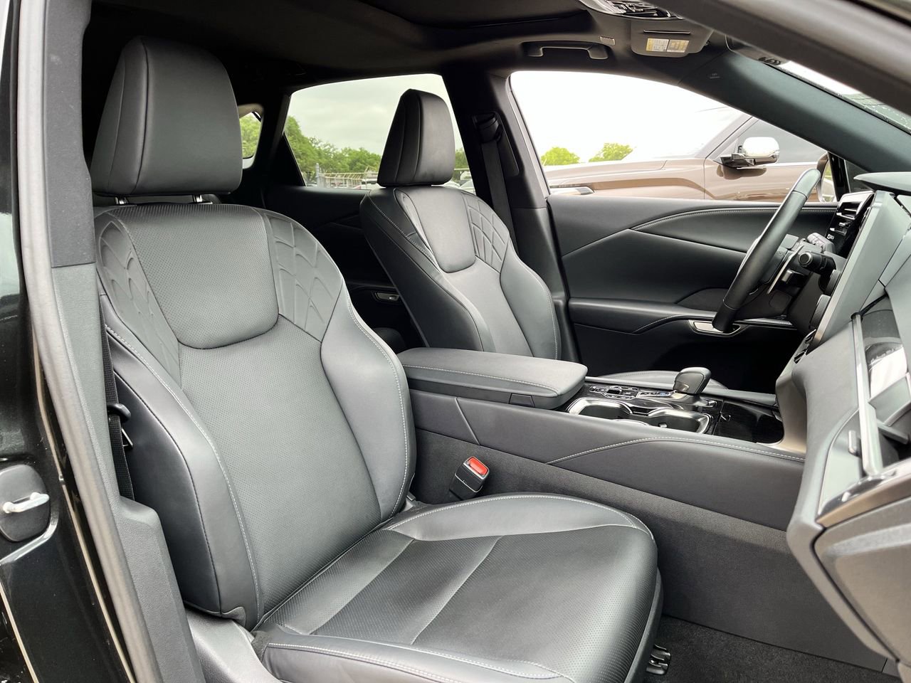 Used 2024 Lexus RX 350 Premium image 25