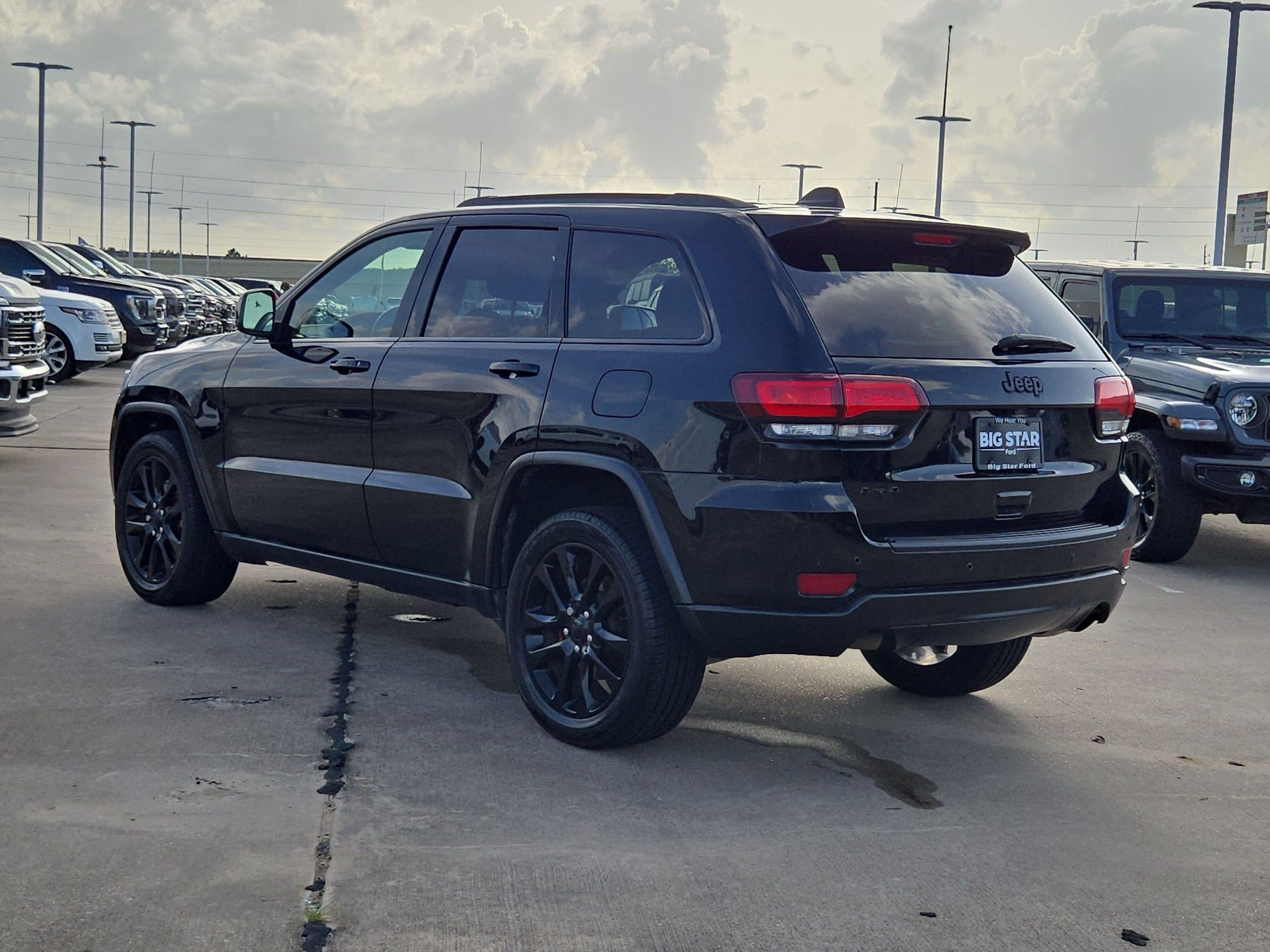 Used 2021 Jeep Grand Cherokee Freedom Edition AWD/4WD image 6