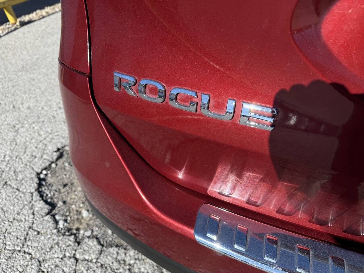 Used 2014 Nissan Rogue SV w/ SV Premium Package image 13