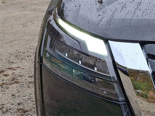 Used 2025 Nissan Pathfinder S image 27