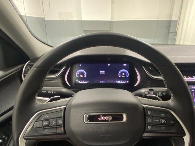 Used 2023 Jeep Grand Cherokee L Laredo w/ Luxury Tech Group I AWD/4WD image 14