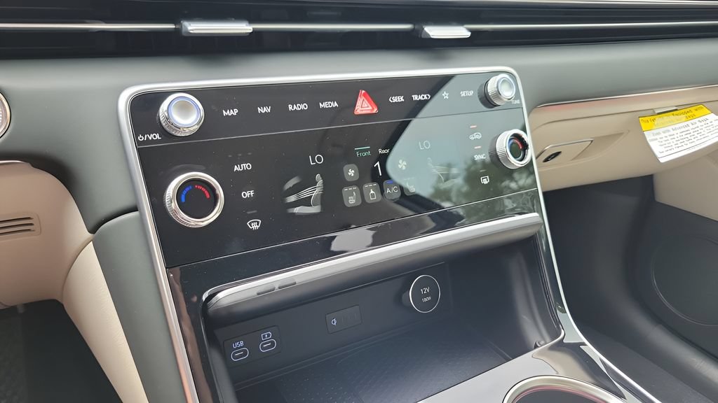 New 2026 Genesis GV80 2.5T RWD image 18