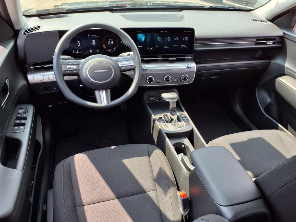 New 2027 Hyundai Kona SE AWD/4WD image 7