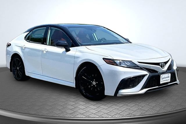 Used 2023 Toyota Camry XSE w/ Navigation Package FWD image 3