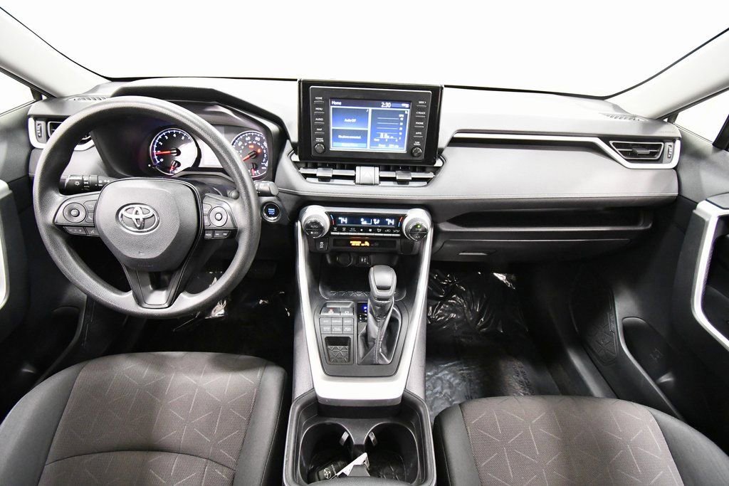 Used 2019 Toyota RAV4 XLE image 3