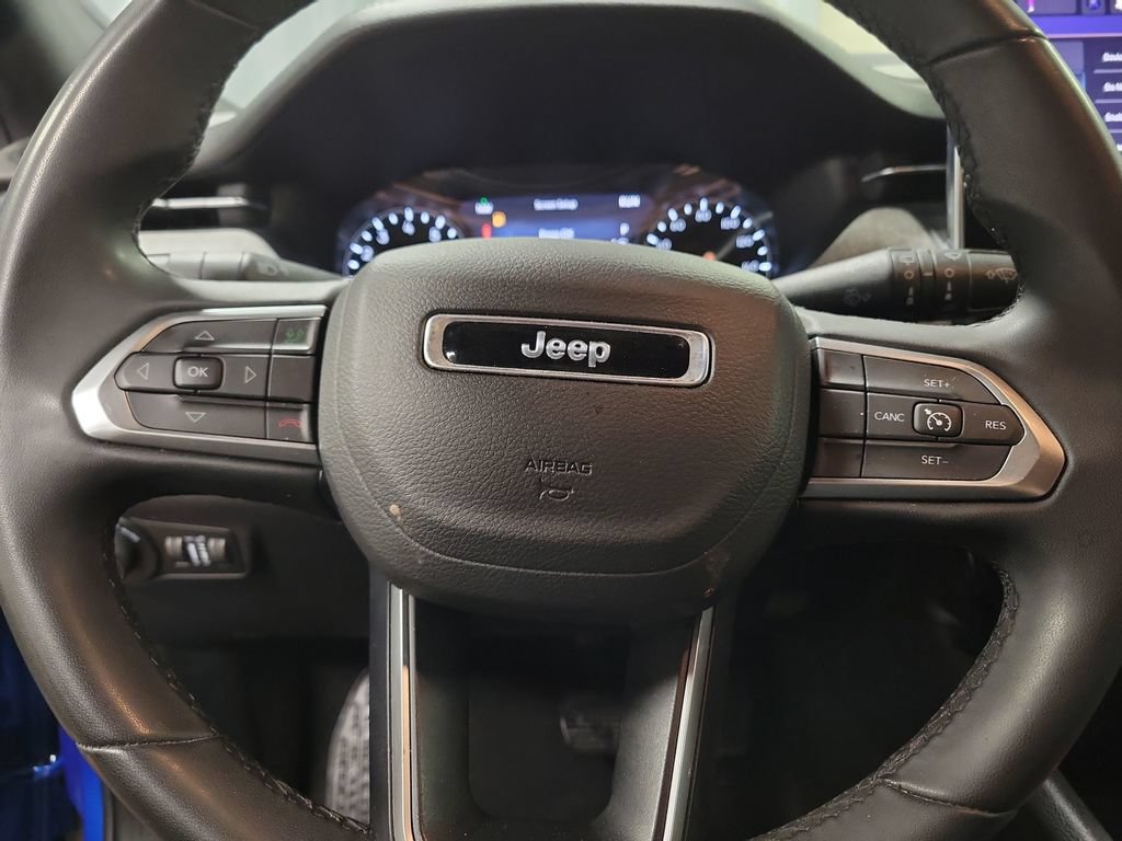 Used 2024 Jeep Compass Latitude AWD/4WD image 18