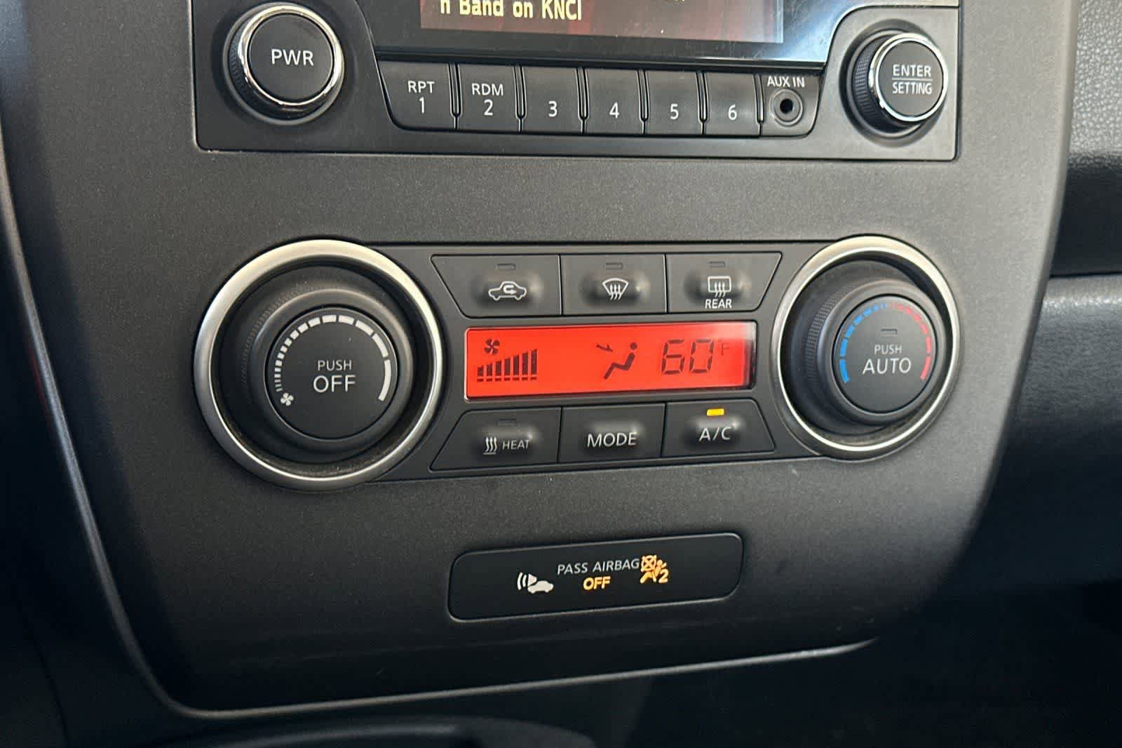 Used 2015 Nissan Leaf S w/ Charge Package FWD image 21
