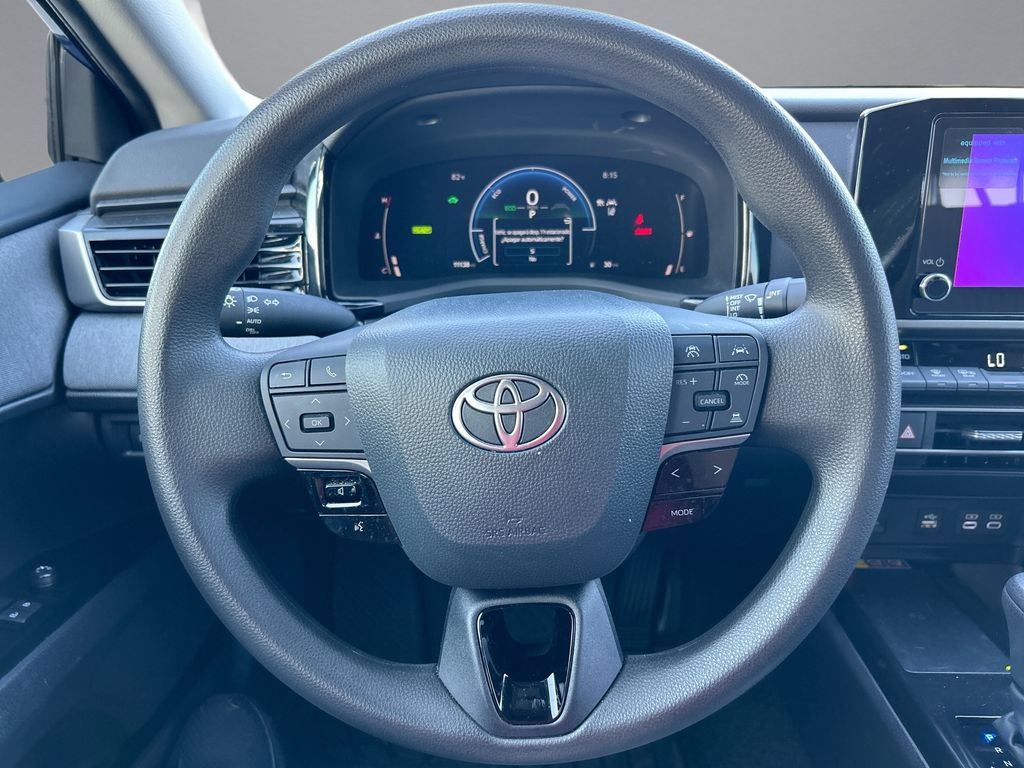 Used 2025 Toyota Camry LE FWD image 14