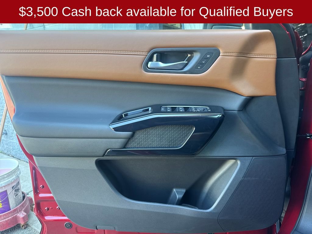 New 2026 Nissan Pathfinder Platinum w/ Cargo Package image 12