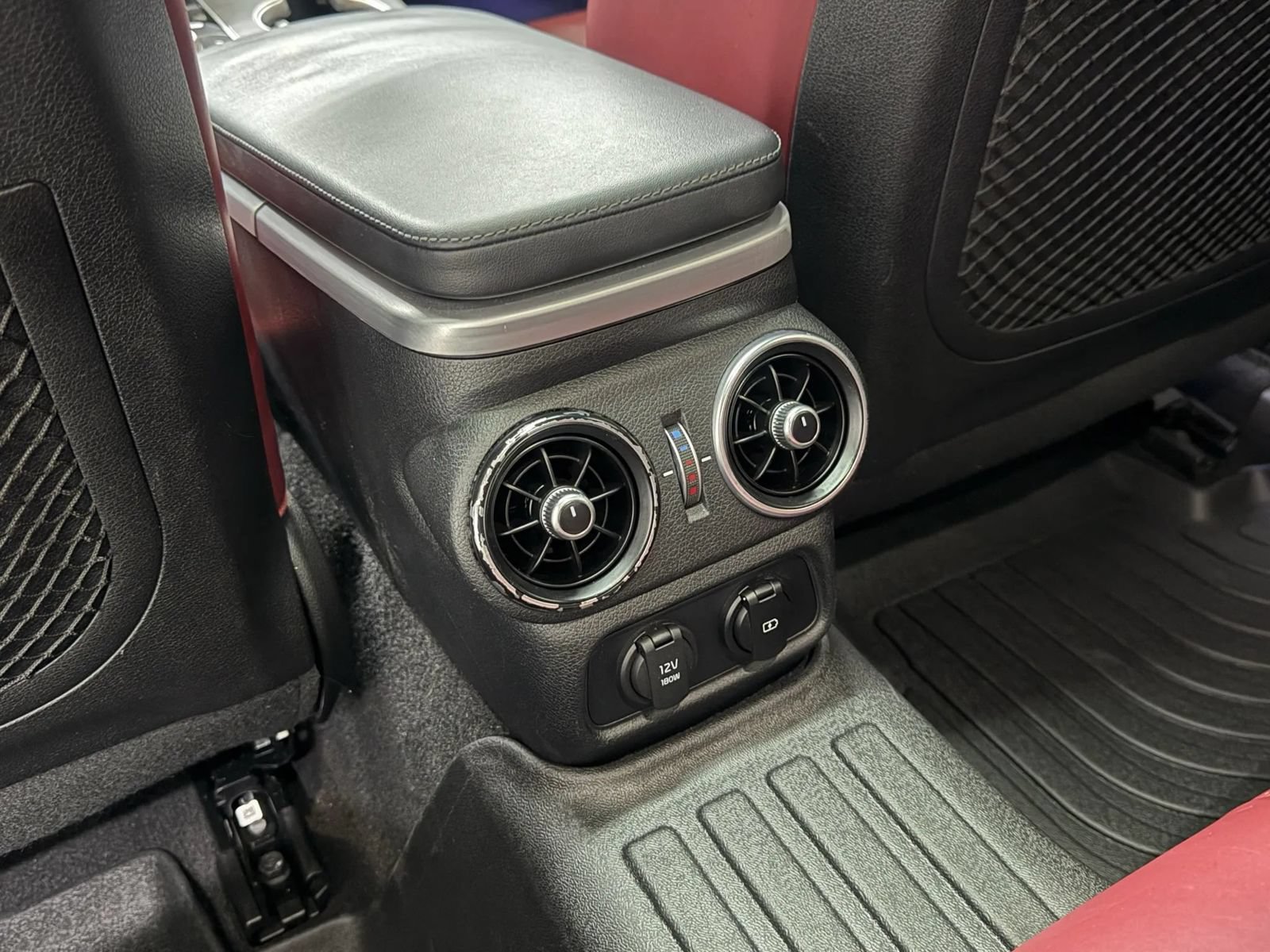 Used 2018 Kia Stinger GT2 AWD/4WD image 19