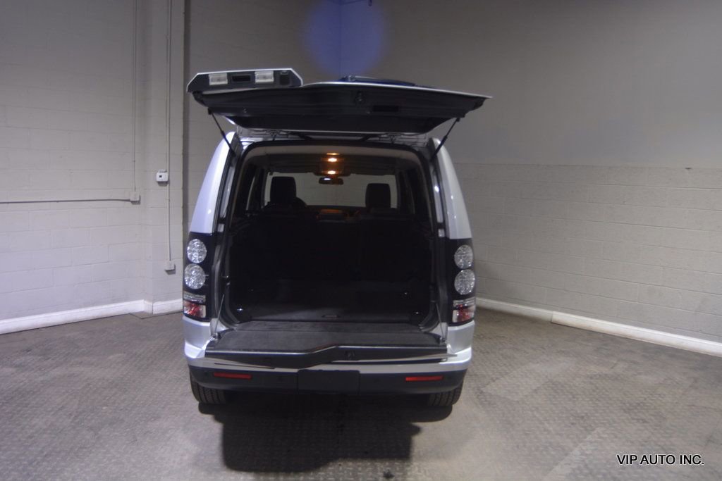 Used 2016 Land Rover LR4 4WD 4dr image 25