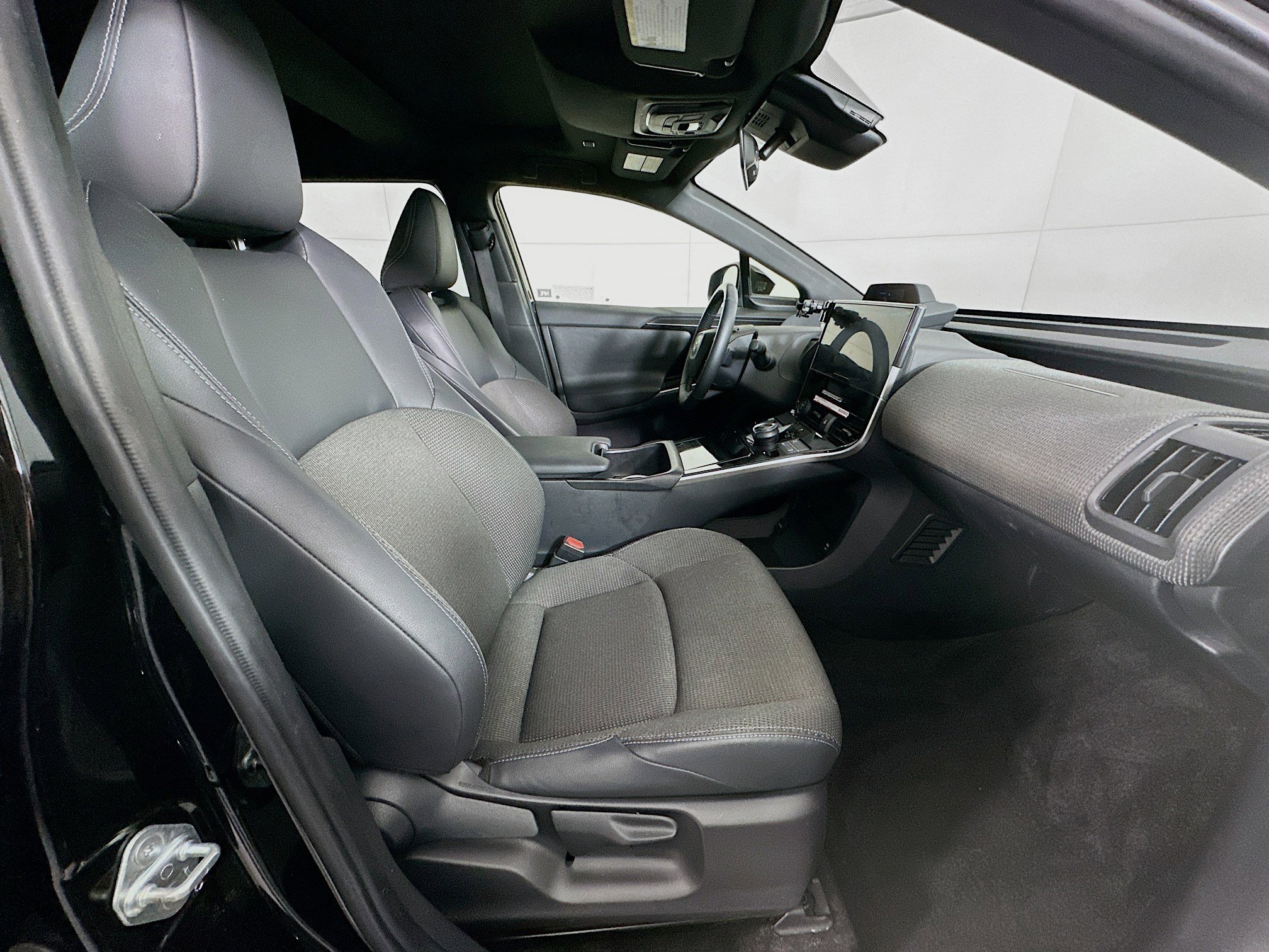 Used 2024 Toyota bZ4X XLE image 33