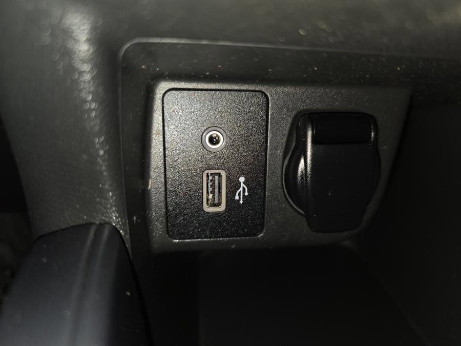 Used 2021 Nissan Versa SV image 26