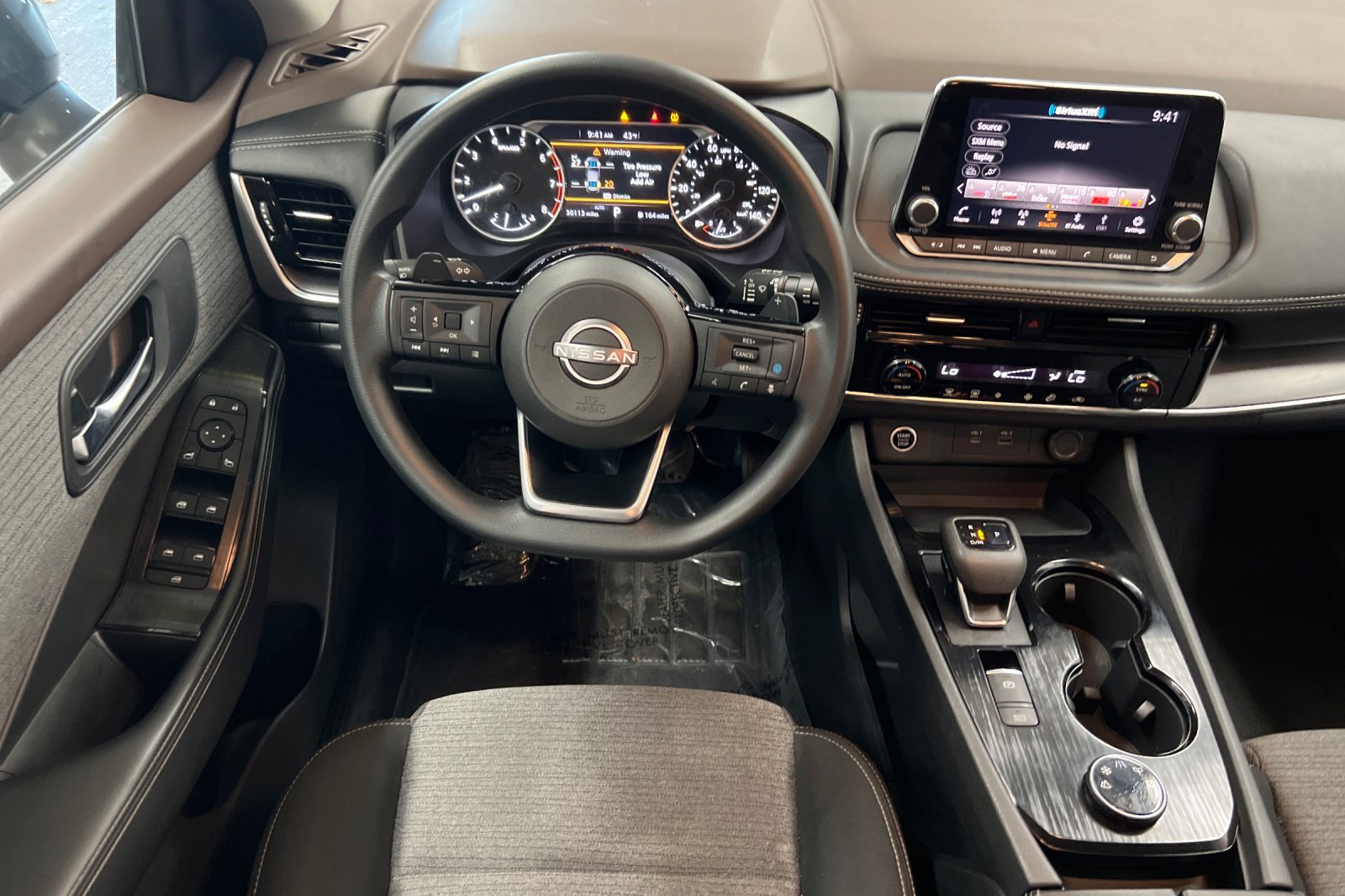 Used 2022 Nissan Rogue SV image 13