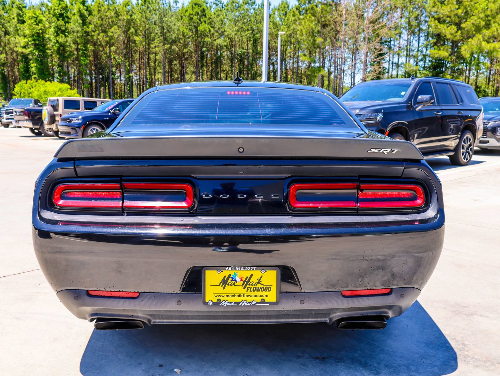 Used 2015 Dodge Challenger SRT Hellcat RWD image 9