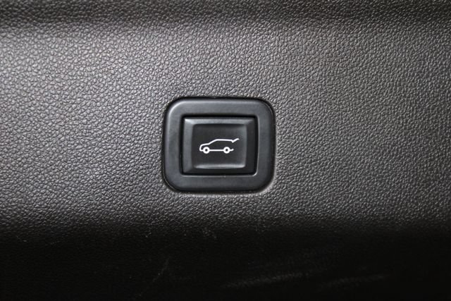 Used 2021 GMC Yukon Denali w/ Denali Premium Package AWD/4WD image 43
