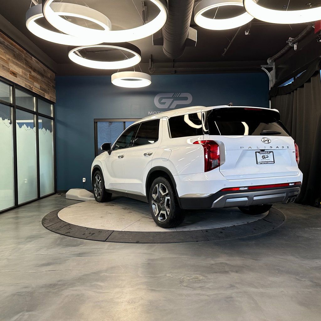 Used 2023 Hyundai Palisade SEL image 5