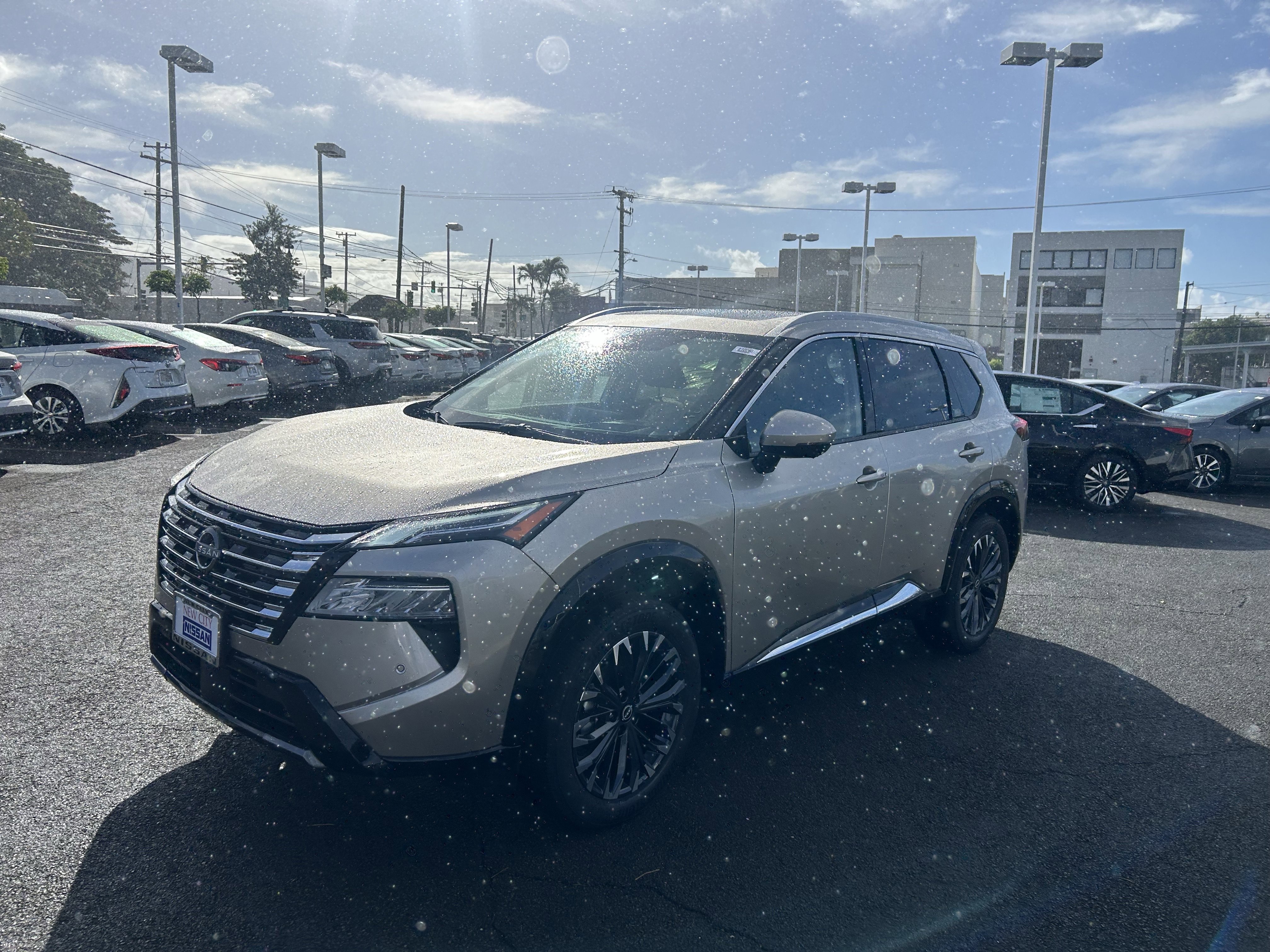 New 2026 Nissan Rogue Platinum image 1