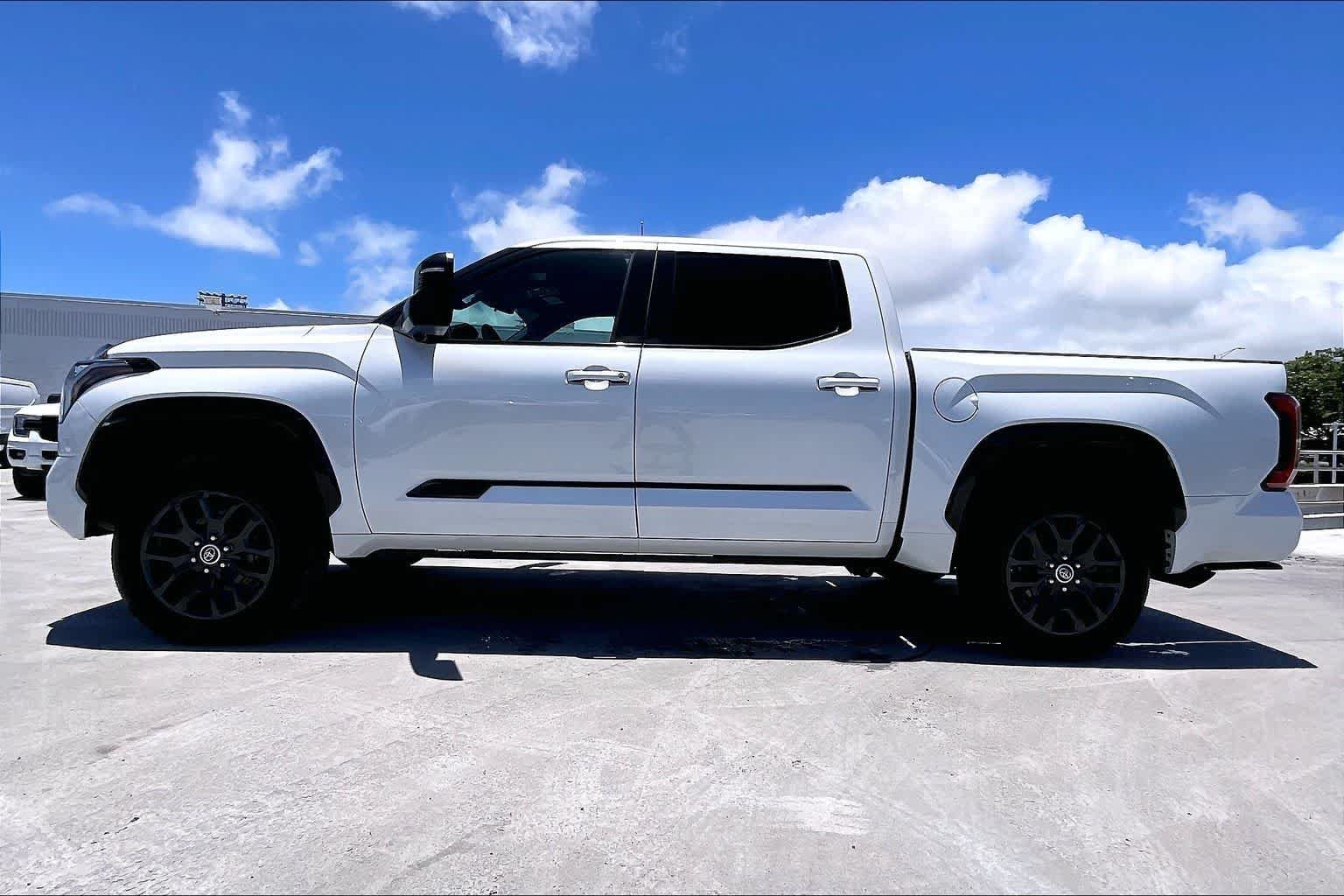 Used 2022 Toyota Tundra Platinum RWD image 3