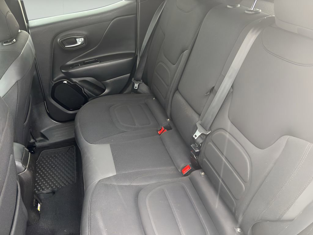 Used 2017 Jeep Renegade Altitude AWD/4WD image 9