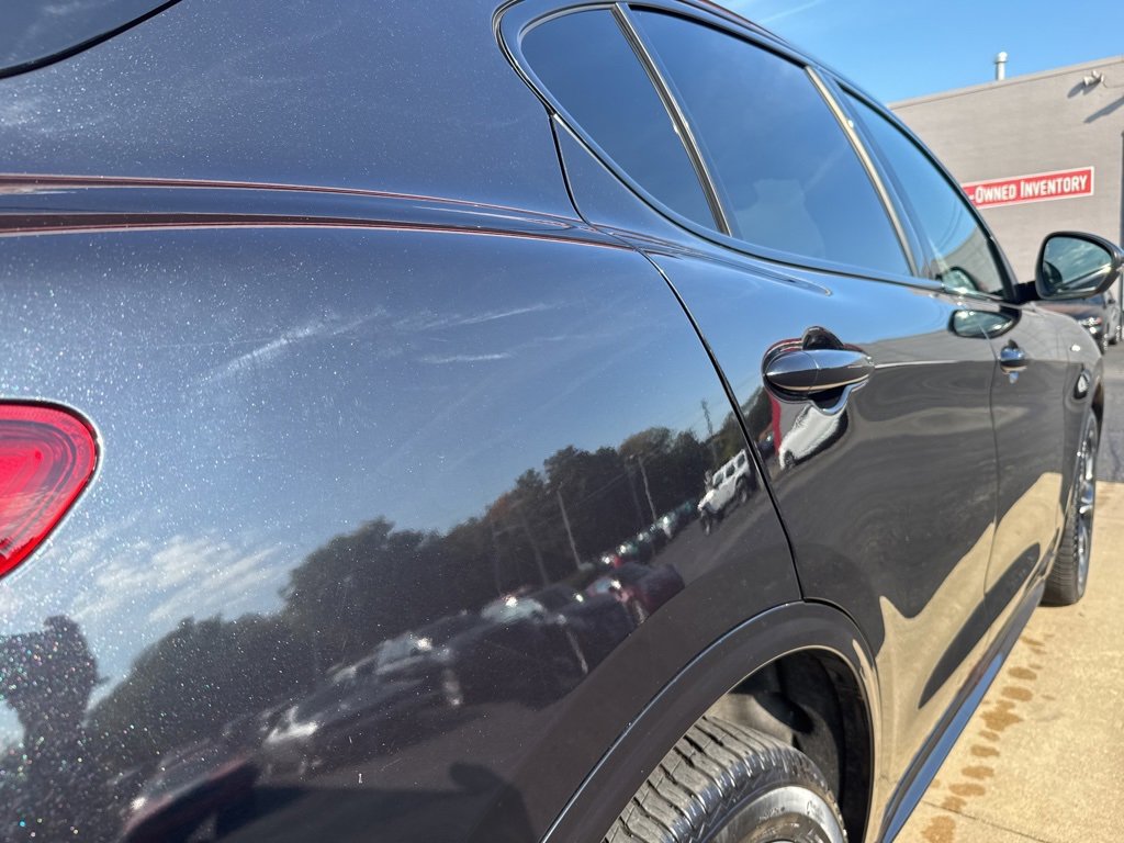 Used 2022 Alfa Romeo Stelvio Veloce image 6