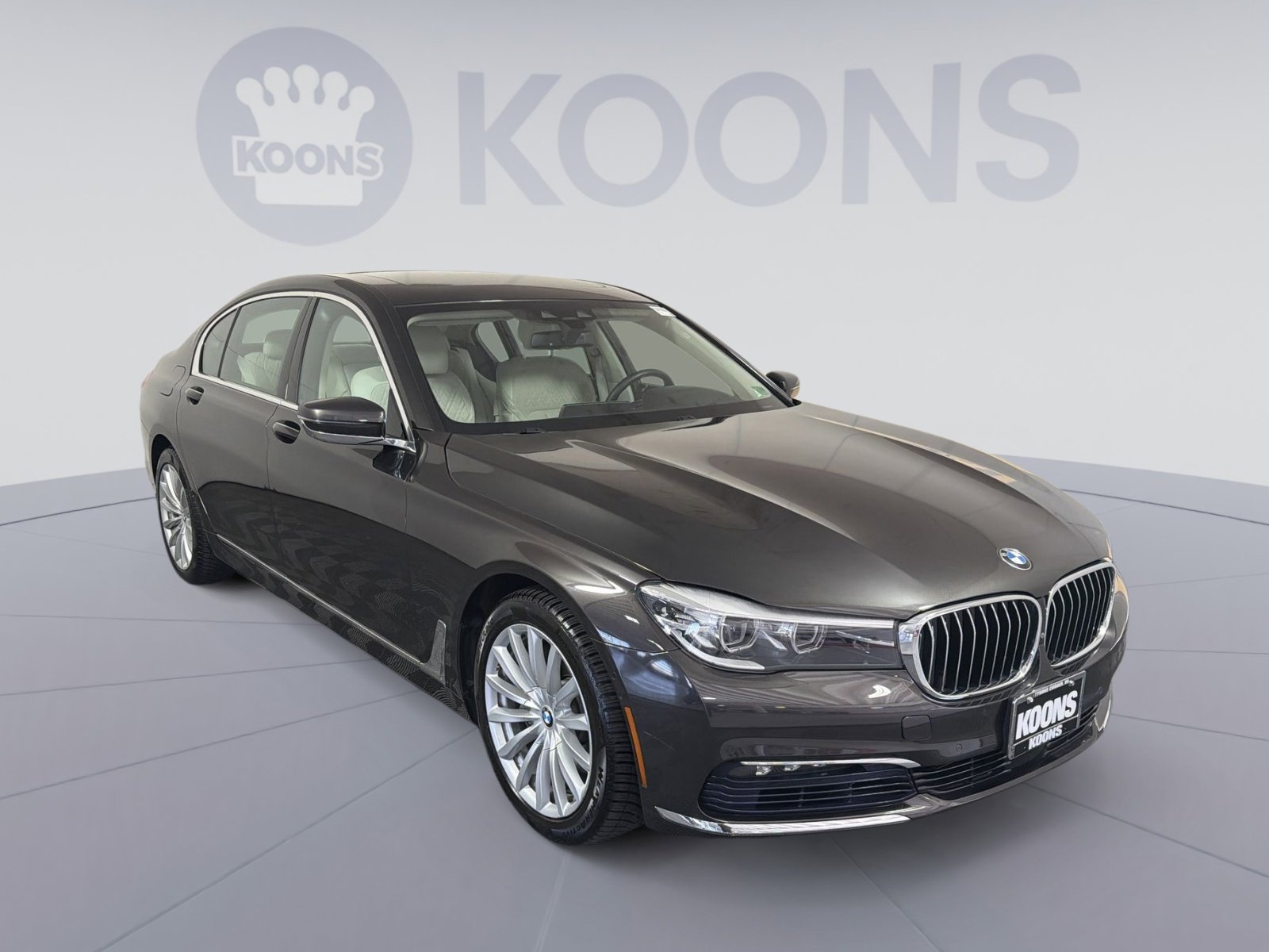 Used 2017 BMW 740i xDrive image 10