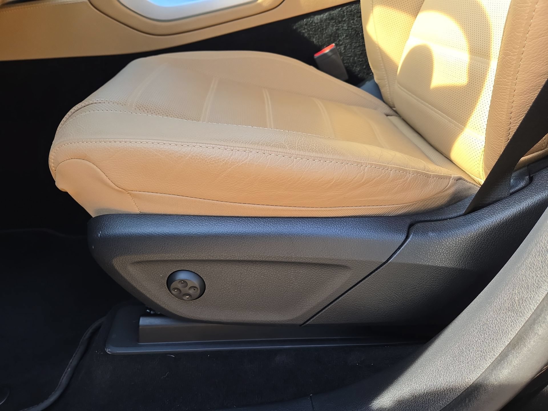 Used 2024 Mercedes-Benz GLE 450e 4MATIC image 17
