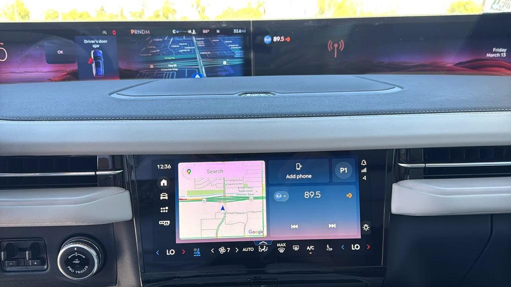 New 2026 Lincoln Navigator Premiere AWD/4WD image 12
