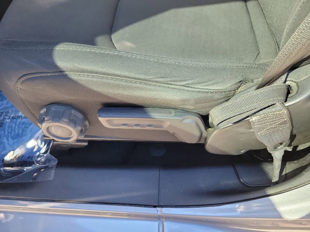 Used 2019 Jeep Wrangler Unlimited Sahara image 22