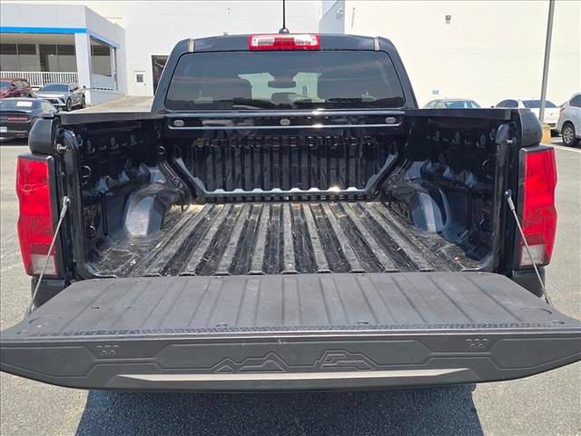 Used 2023 Chevrolet Colorado W/T RWD image 28