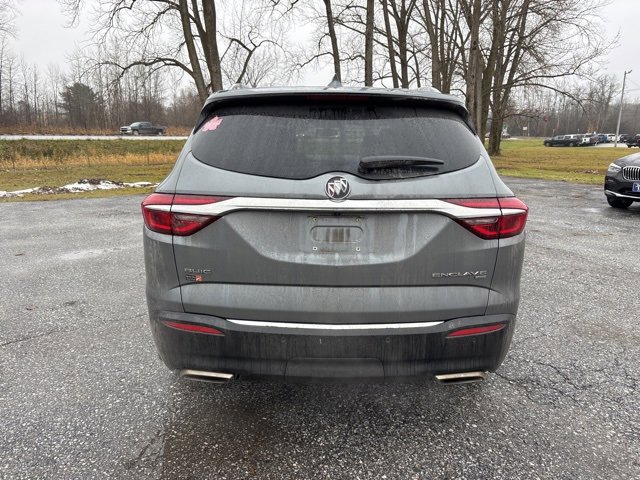 Used 2018 Buick Enclave Essence image 3