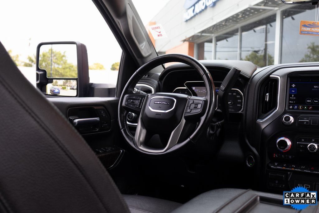 Used 2022 GMC Sierra 2500 Denali w/ Denali Black Diamond Edition AWD/4WD image 22