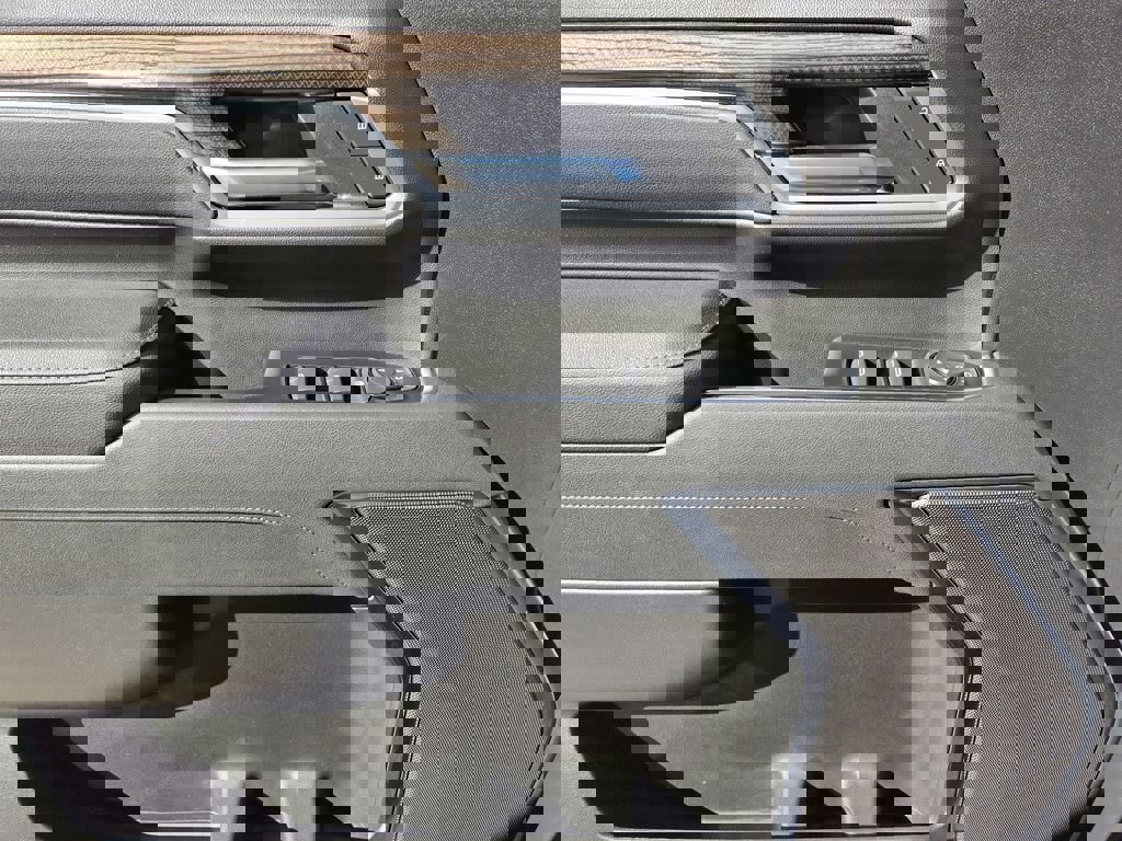 New 2026 Chevrolet Silverado 2500 LT w/ Convenience Package image 22