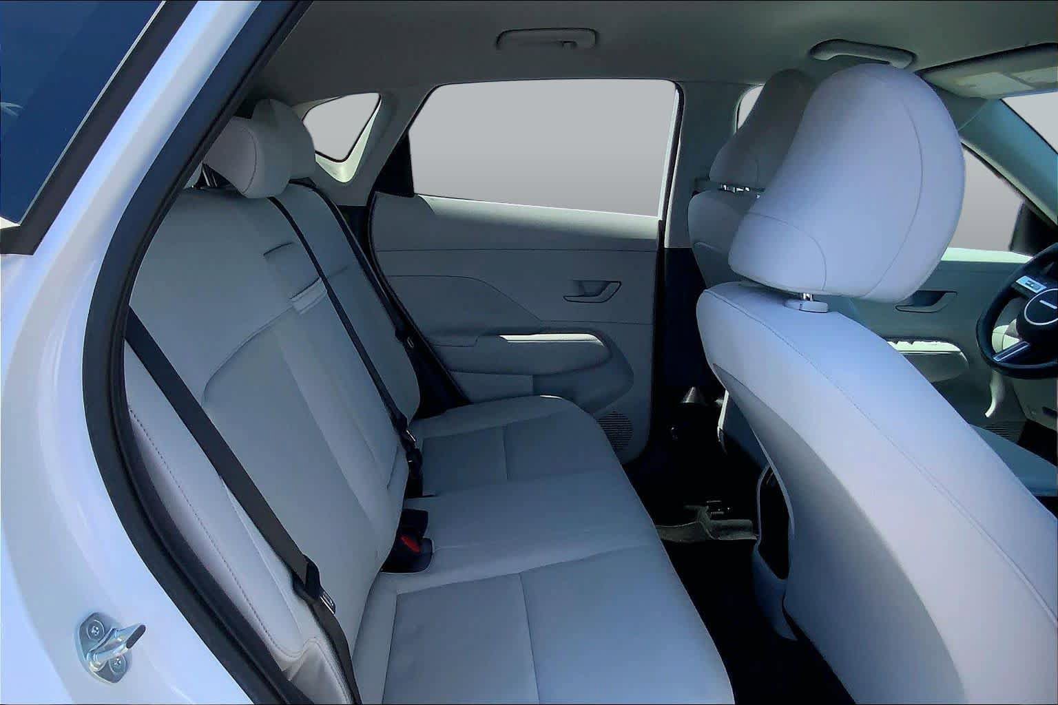 Used 2024 Hyundai Kona SEL FWD image 18