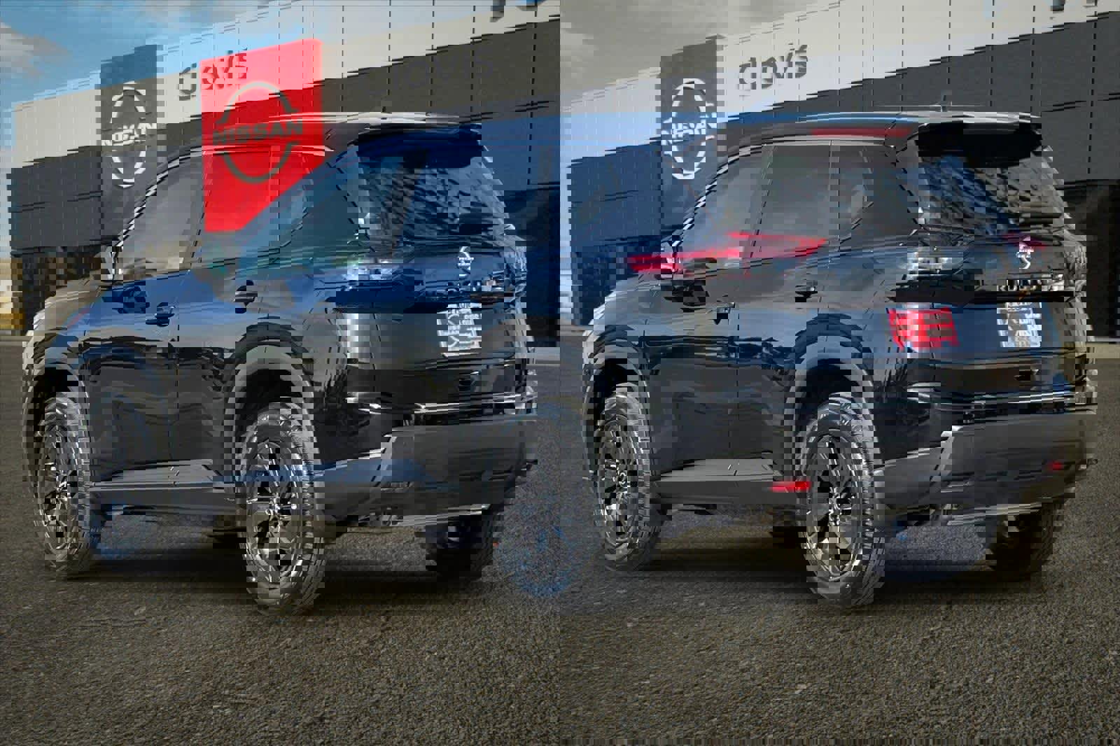 New 2026 Nissan Rogue SV image 7