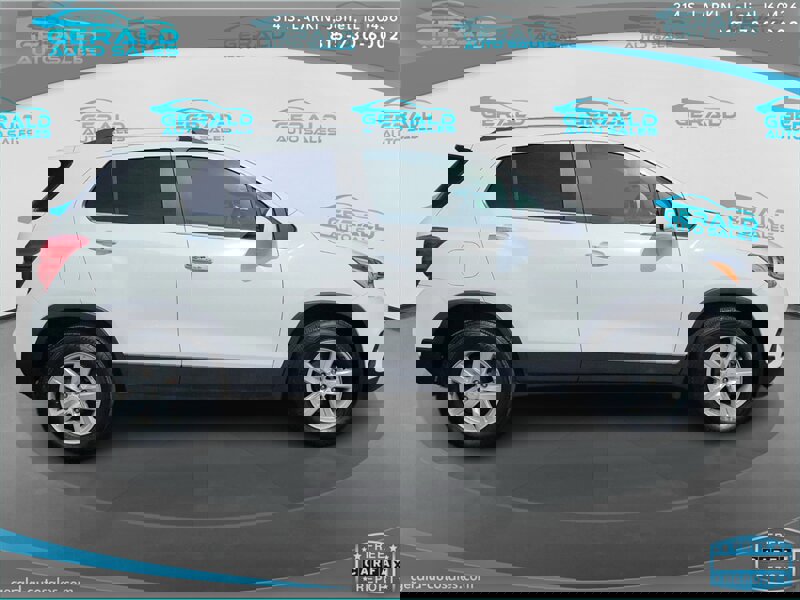 Used 2019 Chevrolet Trax LT w/ LT Convenience Package AWD/4WD image 5