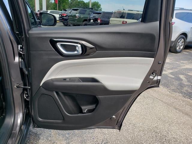 Used 2022 Jeep Compass Limited AWD/4WD image 18