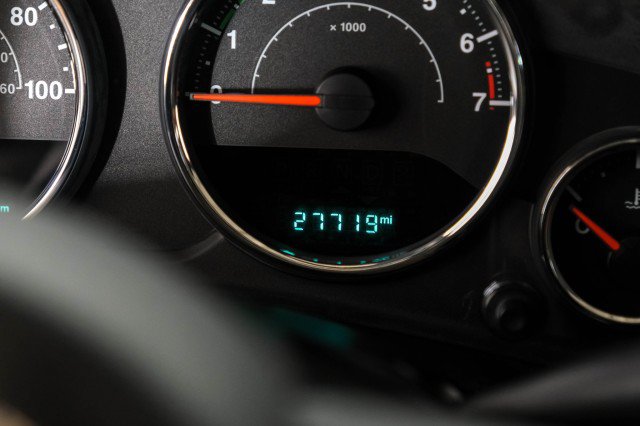 Used 2015 Jeep Wrangler Sahara AWD/4WD image 19
