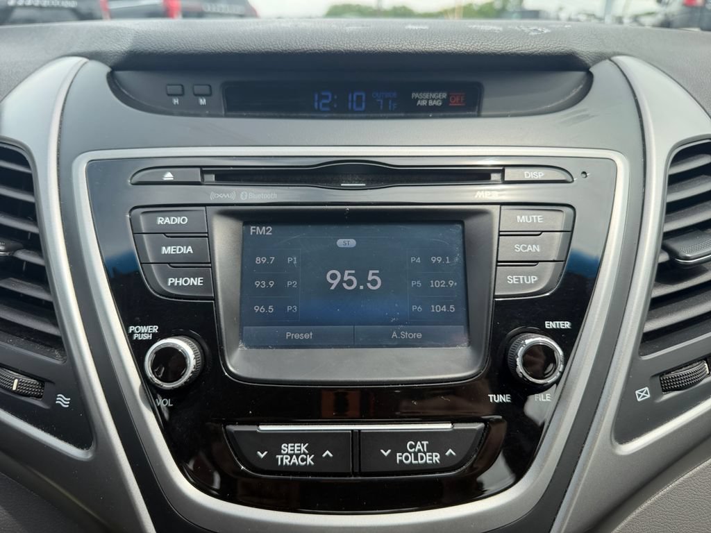Used 2015 Hyundai Elantra SE w/ Option Group 02 FWD image 19