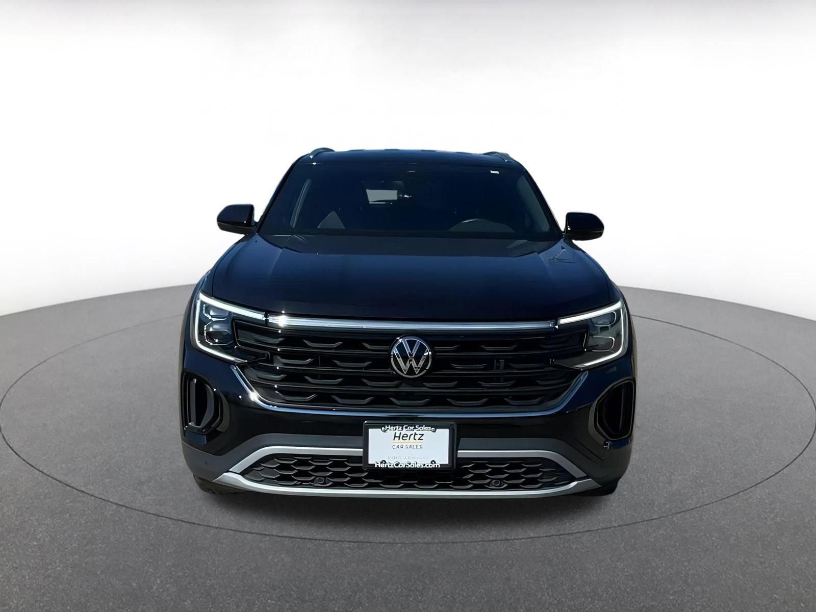 Used 2025 Volkswagen Atlas Cross Sport SE image 3