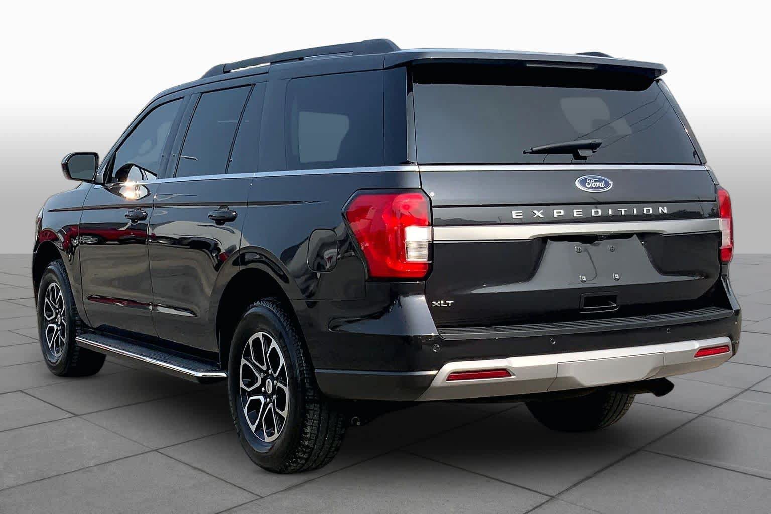 Used 2023 Ford Expedition XLT RWD image 12