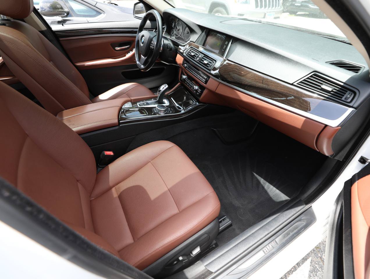 Used 2016 BMW 528i xDrive Sedan AWD/4WD image 10
