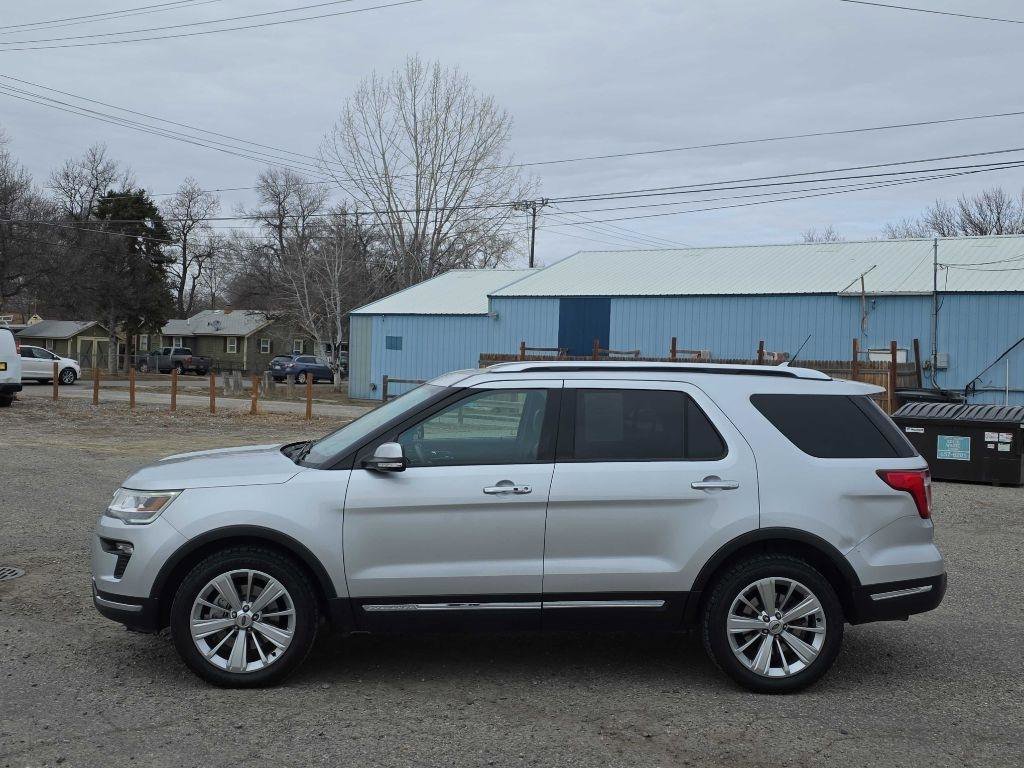 Used 2019 Ford Explorer Limited w/ Class III Trailer Tow Package image 2