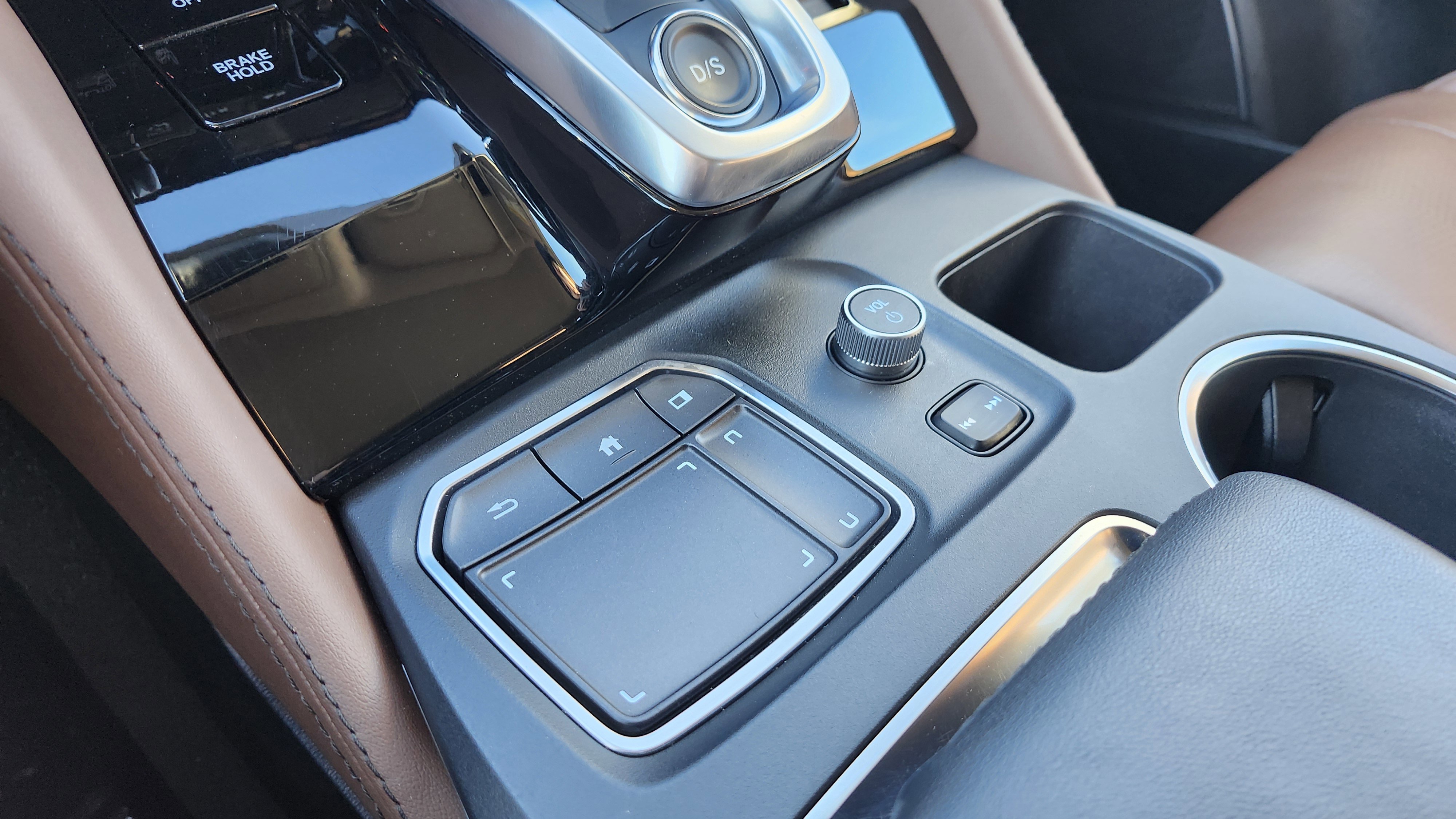 Used 2024 Acura MDX SH-AWD w/ Advance Package image 12